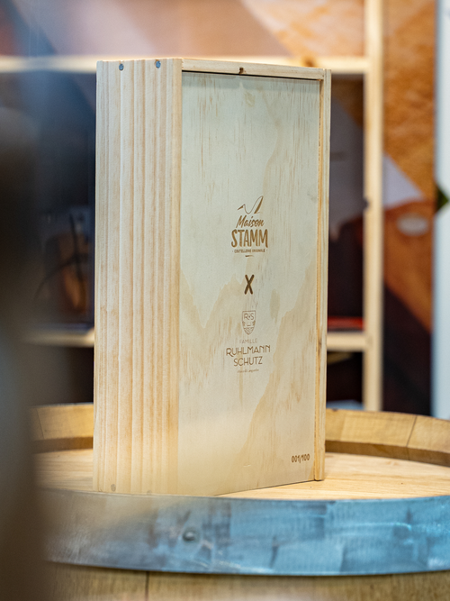 Coffret en bois gravé L'Alliance du Bois et du Vin, Maison Stamm × Ruhlmann-Schutz, 100 exemplaires numérotés