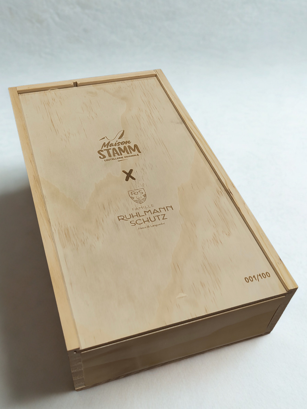 Coffret cadeau de Noël vin d'Alsace et couteau de sommelier artisanal, Maison Stamm × Famille Ruhlmann-Schutz