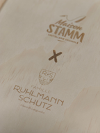 Coffret vin et sommelier gravé du même numéro, édition limitée Maison Stamm × Ruhlmann-Schutz