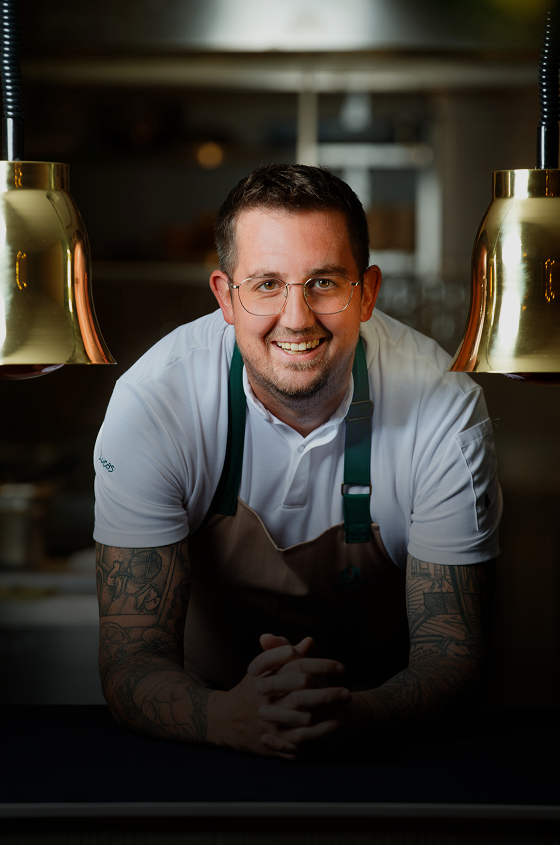Chef Lucas Engel du restaurant l'acolyte 