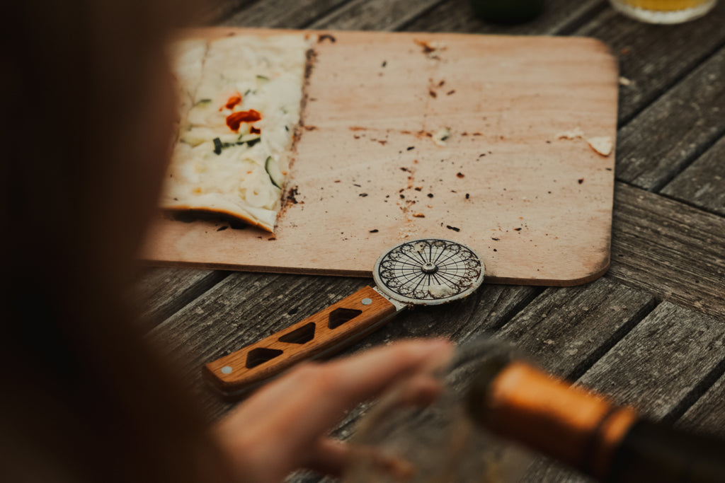 roulette à tarte flambée avec motif de la cathédrale